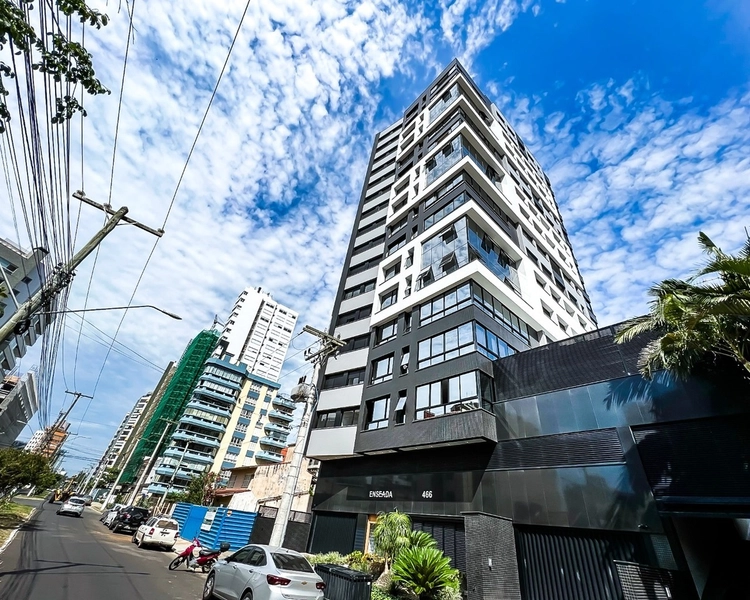 Apartamento 3 dormitórios em Torres, mobiliado e decorado: 1ª foto da galeria de imagens do imóvel