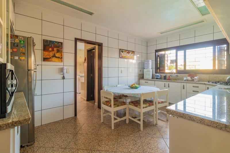 Casa em Torres, 4 dormitórios próximo a lagoa: 9ª foto da galeria de imagens do imóvel