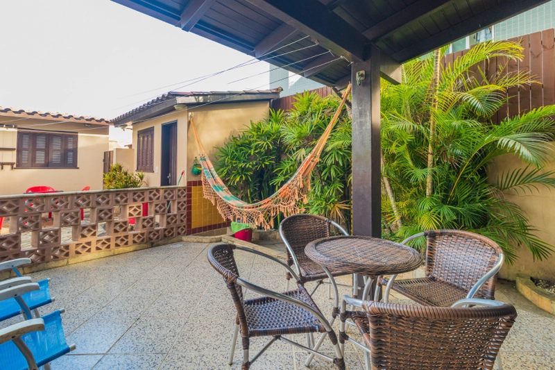 Casa em Torres, 4 dormitórios próximo a lagoa: 5ª foto da galeria de imagens do imóvel