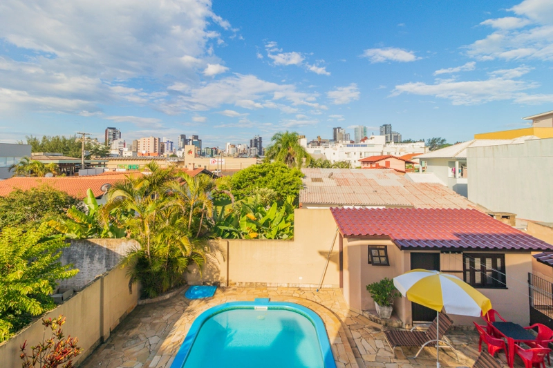 Casa em Torres, 4 dormitórios próximo a lagoa: 24ª foto da galeria de imagens do imóvel