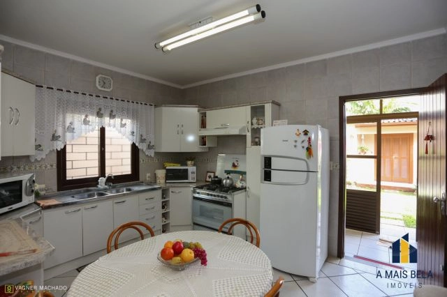 Casa em Torres, 3 dormitórios mais anexo: 7ª foto da galeria de imagens do imóvel