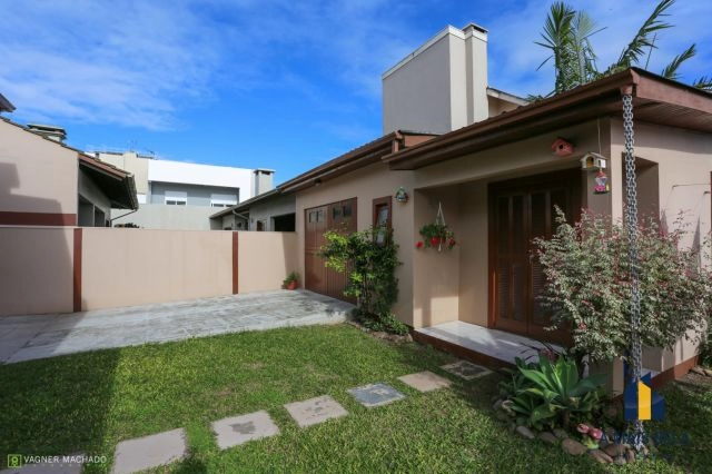 Casa em Torres, 3 dormitórios mais anexo: 5ª foto da galeria de imagens do imóvel