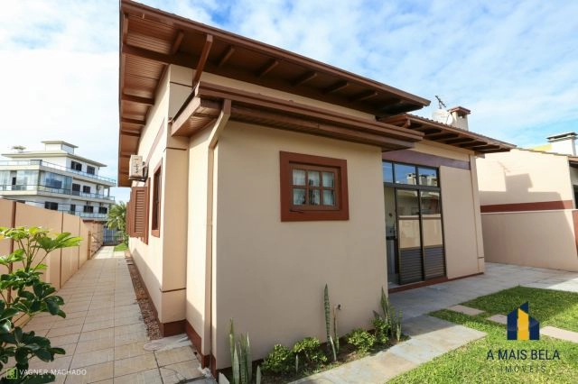 Casa em Torres, 3 dormitórios mais anexo: 4ª foto da galeria de imagens do imóvel