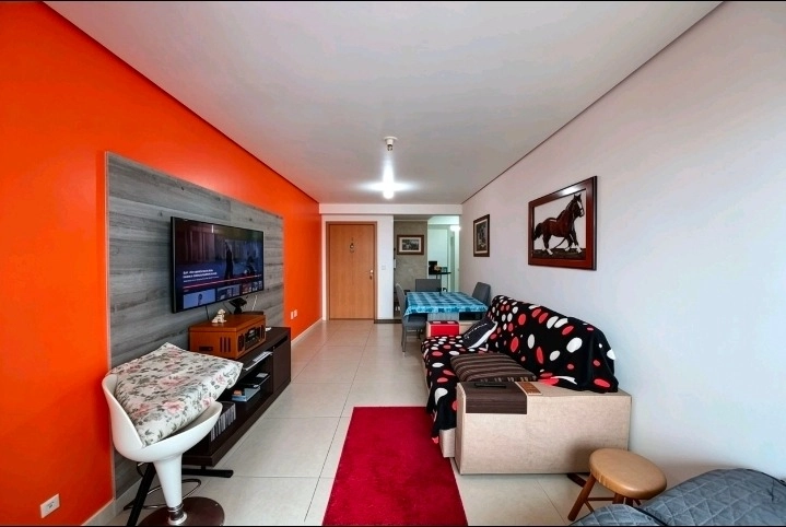 Apartamento mobiliado com 3 dormitórios e vista para o mar: 1ª foto da galeria de imagens do imóvel