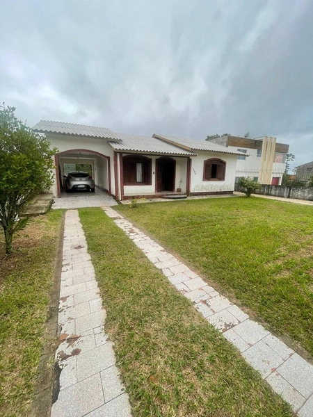 Casa em Torres, 2 dormitórios: 2ª foto da galeria de imagens do imóvel