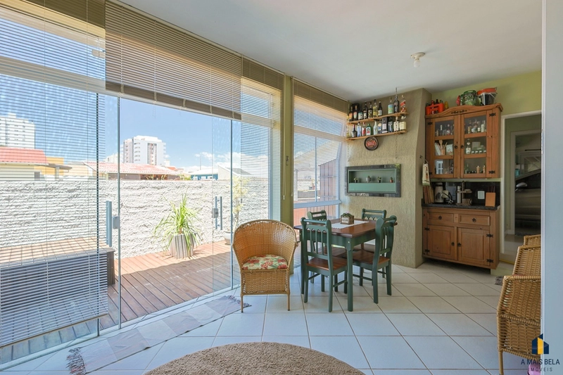 Casa em Torres, com 3 dormitórios: 1ª foto da galeria de imagens do imóvel