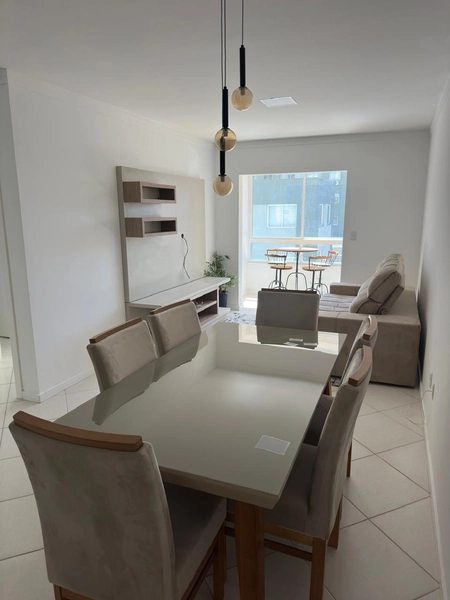 Apartamento em Torres, 2 dormitórios semi-mobiliado: 1ª foto da galeria de imagens do imóvel