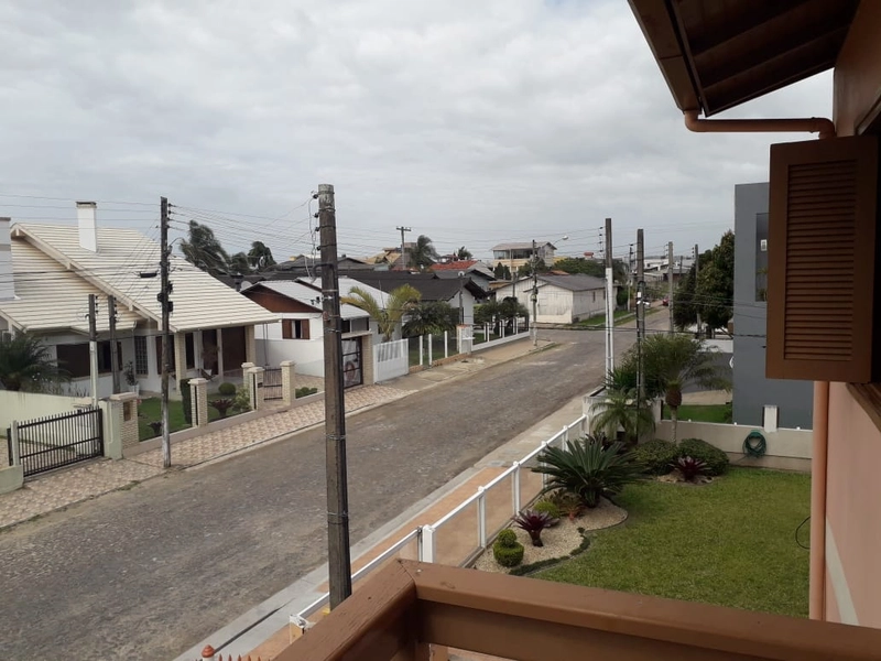 Casa com 6 dormitórios sendo 2 suítes.: 1ª foto da galeria de imagens do imóvel