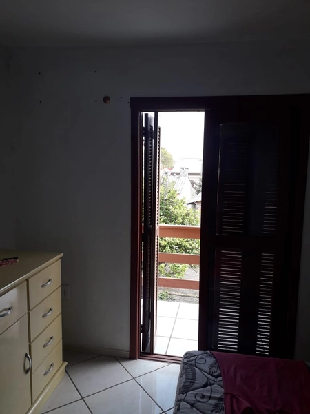 Casa com 6 dormitórios sendo 2 suítes.: 14ª foto da galeria de imagens do imóvel