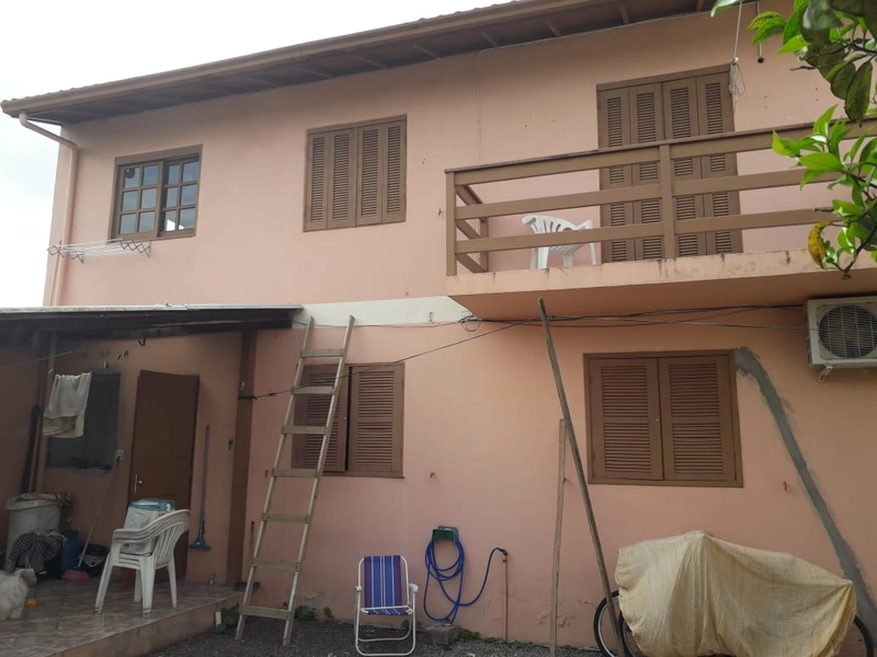 Casa com 6 dormitórios sendo 2 suítes.: 5ª foto da galeria de imagens do imóvel