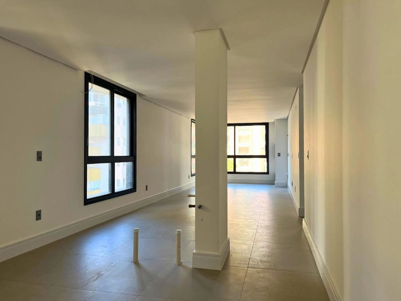 Apartamento em Torres, dois dormitórios: 1ª foto da galeria de imagens do imóvel