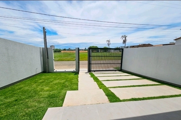 Casa nova próxima à praia de Torres: 5ª foto da galeria de imagens do imóvel