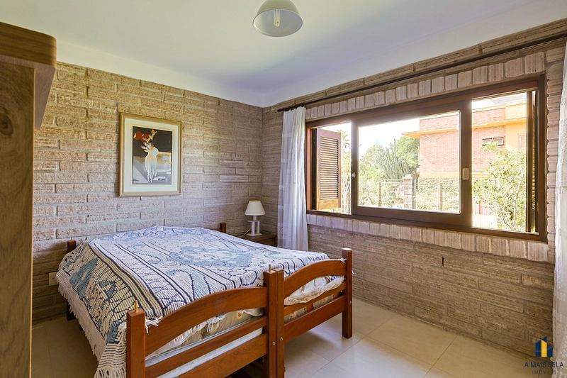Casa em Torres, praia Paraiso: 1ª foto da galeria de imagens do imóvel