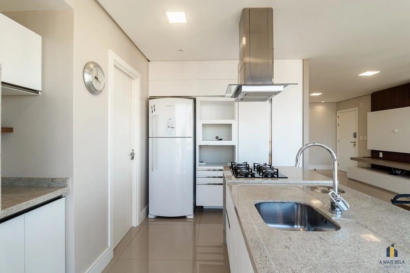 Apartamento em Torres, 3 suítes mobiliado: 6ª foto da galeria de imagens do imóvel
