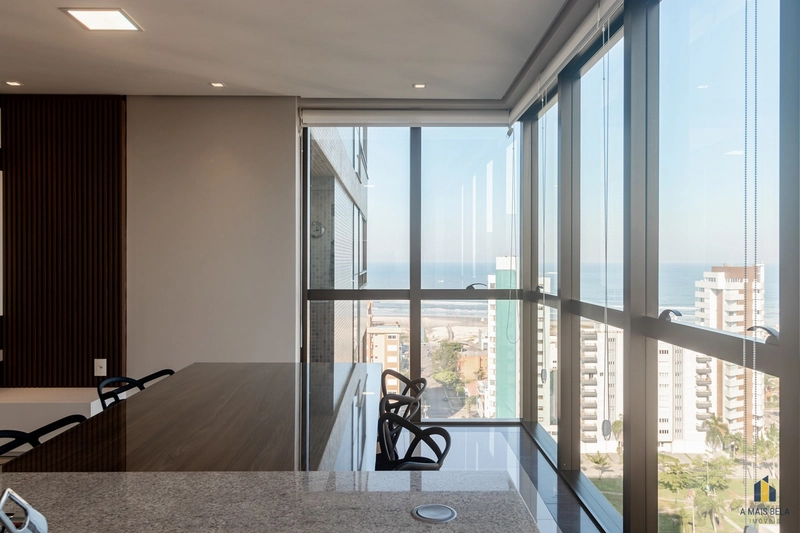 Apartamento em Torres, 3 suítes mobiliado: 5ª foto da galeria de imagens do imóvel