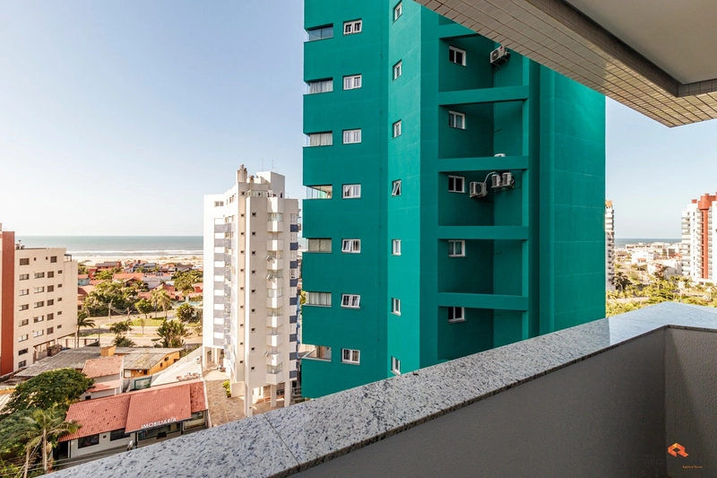 Apartamento em Torres, três dormitórios.: 4ª foto da galeria de imagens do imóvel