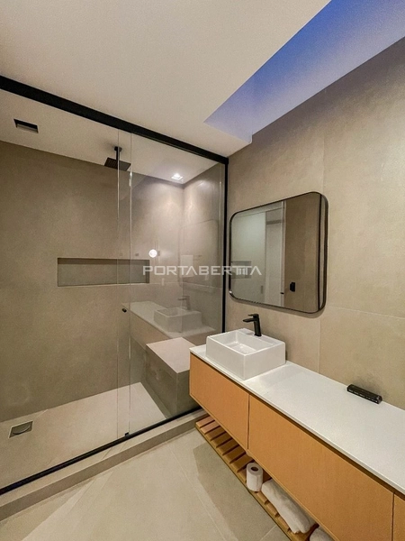 Sobrado em 2 terrenos, beira lago, mobiliado e decorado, condomínio Sense: 10ª foto da galeria de imagens do imóvel
