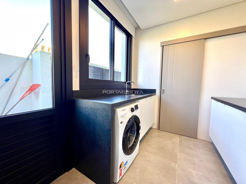 Sobrado, mobiliado e decorado, condomínio Sense: 3ª foto da galeria de imagens do imóvel
