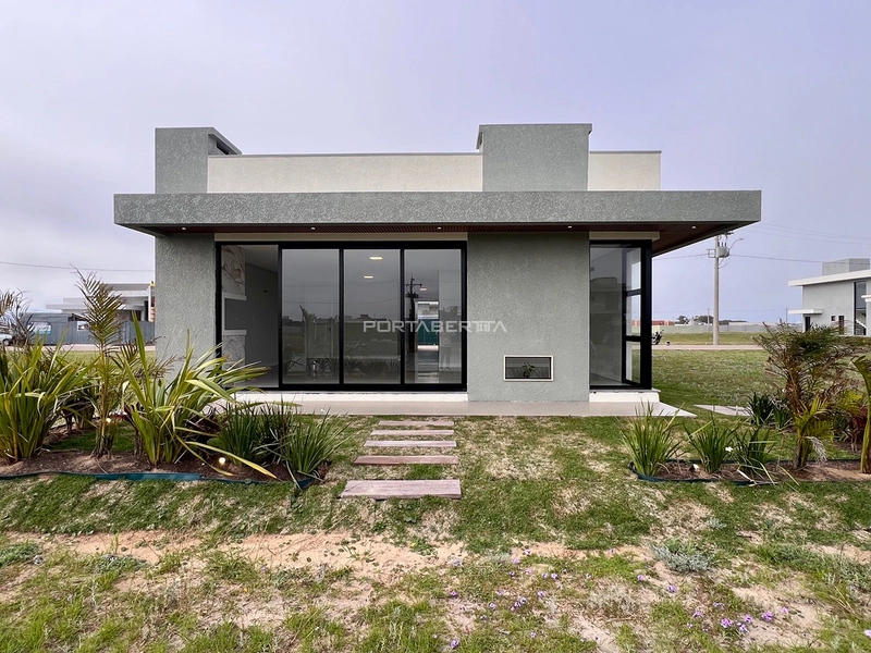 Casa térrea nova, beira lago, condomínio JOY: 9ª foto da galeria de imagens do imóvel
