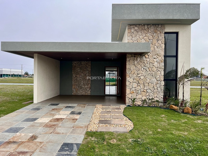 Casa térrea nova, beira lago, condomínio JOY: 1ª foto da galeria de imagens do imóvel