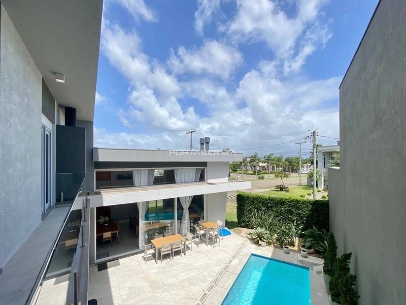 Casa térrea de esquina, mobiliada e decorada, condomínio Sea Coast: 2ª foto da galeria de imagens do imóvel