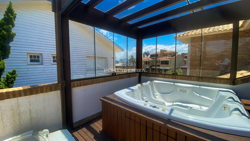 Casa com 06 suítes à venda no condomínio Las Dunas em Xangri-lá RS: 3ª foto da galeria de imagens do imóvel
