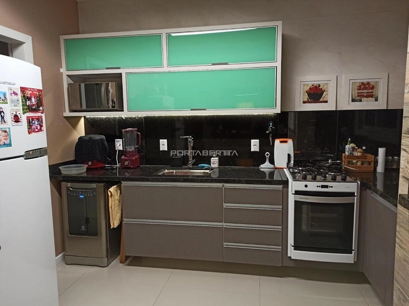 Casa com 03 suítes à venda no condomínio Las Palmas em Xangri-lá RS: 5ª foto da galeria de imagens do imóvel