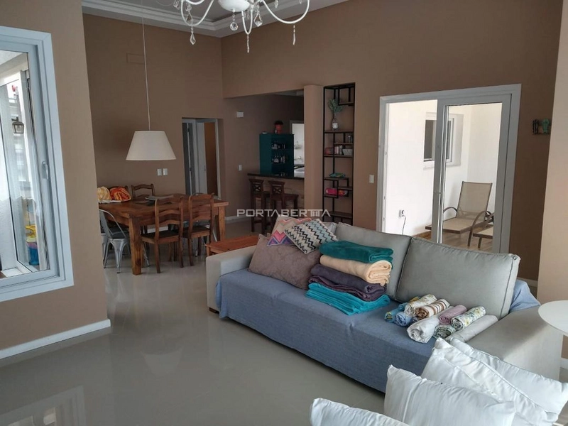 Casa com 03 suítes à venda no condomínio Las Palmas em Xangri-lá RS: 9ª foto da galeria de imagens do imóvel