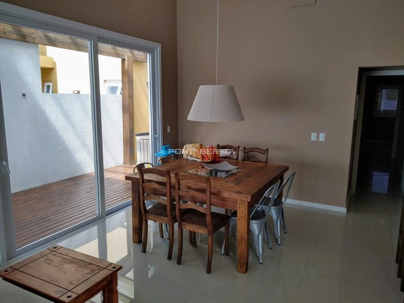 Casa com 03 suítes à venda no condomínio Las Palmas em Xangri-lá RS: 7ª foto da galeria de imagens do imóvel