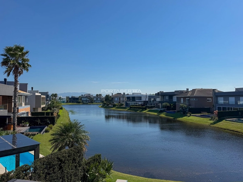 Sobrado beira lago, mobiliado e decorado, condomínio Enseada.: 20ª foto da galeria de imagens do imóvel