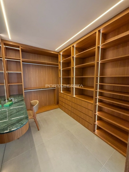 Sobrado beira lago, mobiliado e decorado, condomínio Enseada.: 11ª foto da galeria de imagens do imóvel