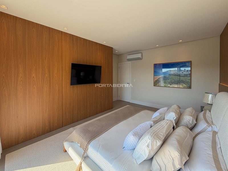 Sobrado beira lago, mobiliado e decorado, condomínio Enseada.: 12ª foto da galeria de imagens do imóvel
