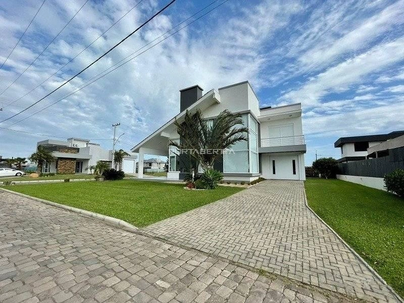 Casa à venda com 04 suítes no condomínio Lagoa do Passo: 1ª foto da galeria de imagens do imóvel