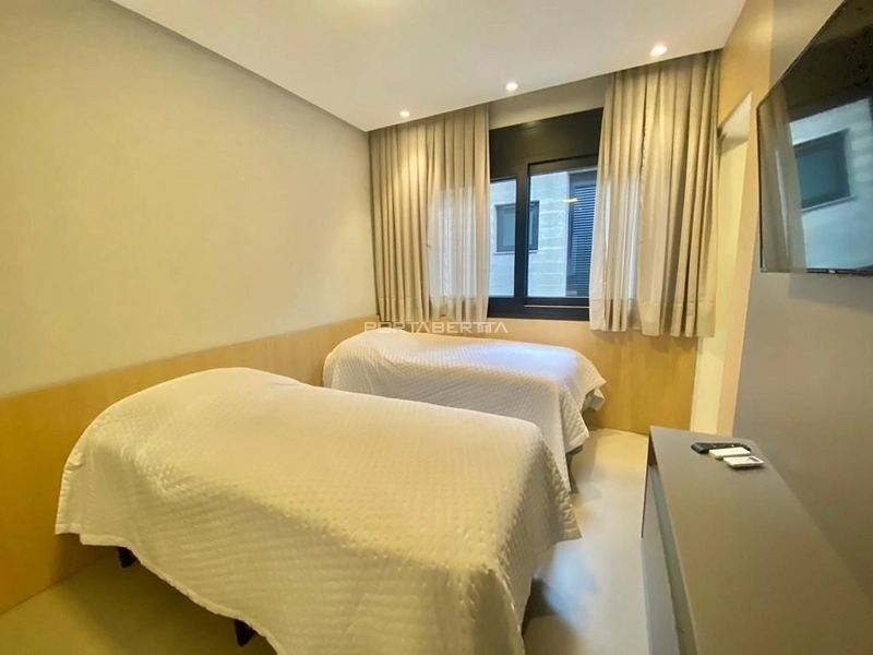 Sobrado beira lago, mobiliado e decorado, condomínio Sense: 5ª foto da galeria de imagens do imóvel