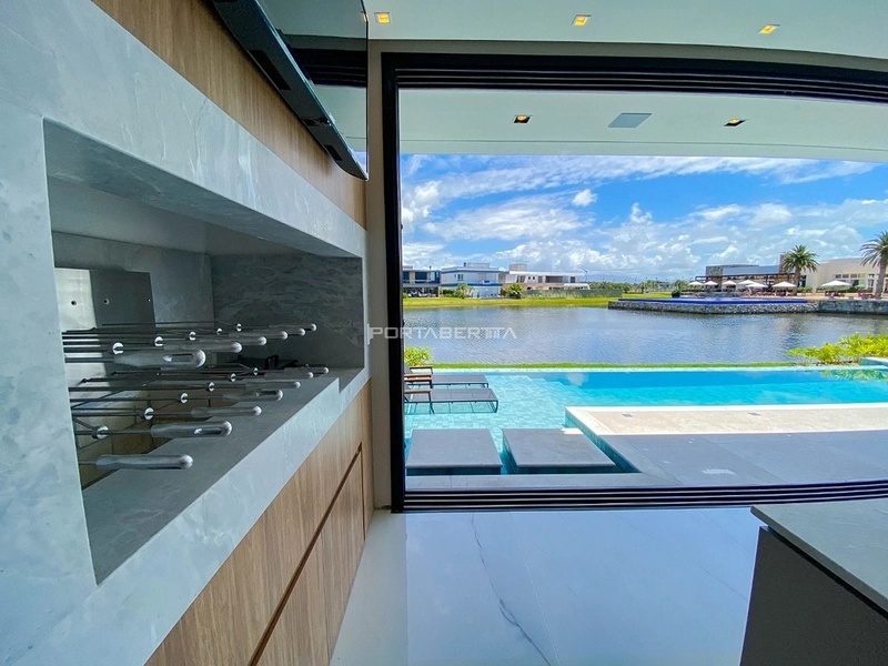 Sobrado beira lago, mobiliado e decorado, condomínio Enseada.: 21ª foto da galeria de imagens do imóvel