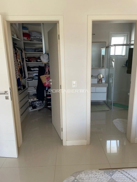 Sobrado mobiliado com 05 suítes no condomínio Ventura em Xangri-lá RS: 10ª foto da galeria de imagens do imóvel