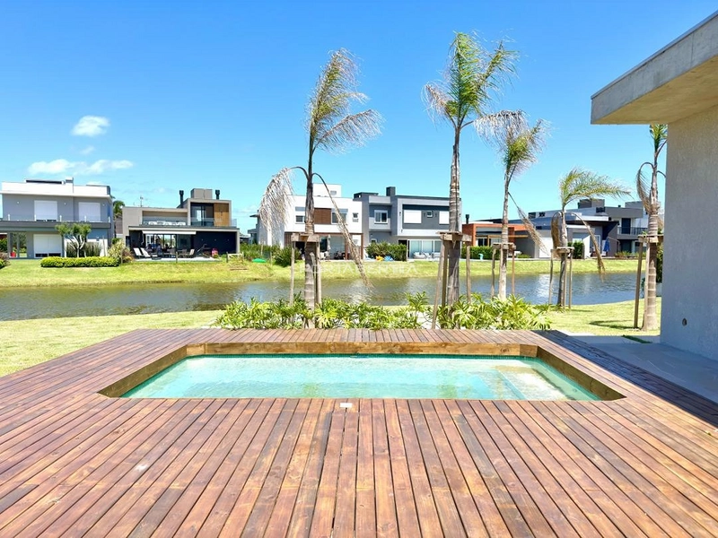 Casa com 04 suítes no condomínio Riviera em Xangri-lá RS: 9ª foto da galeria de imagens do imóvel