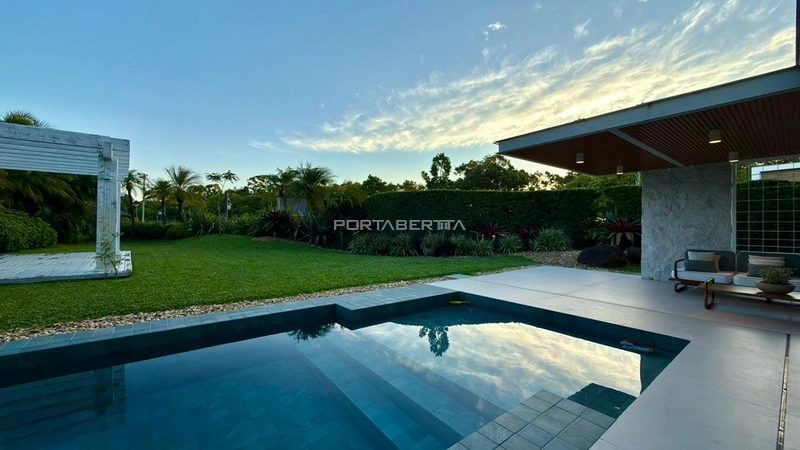 Casa à venda com 05 suítes no condomínio Atlântida Ilhas Park : 27ª foto da galeria de imagens do imóvel