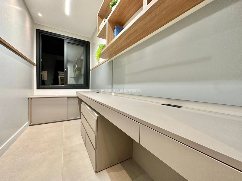 Sobrado com vista p/ lago, mobiliado e decorado, condomínio Sense: 9ª foto da galeria de imagens do imóvel