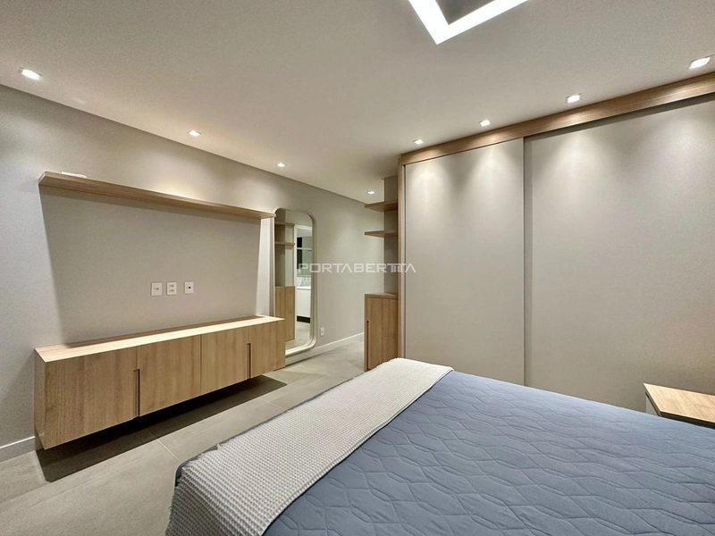 Sobrado com vista p/ lago, mobiliado e decorado, condomínio Sense: 3ª foto da galeria de imagens do imóvel