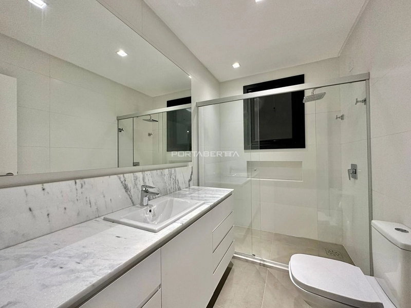 Sobrado com vista p/ lago, mobiliado e decorado, condomínio Sense: 4ª foto da galeria de imagens do imóvel