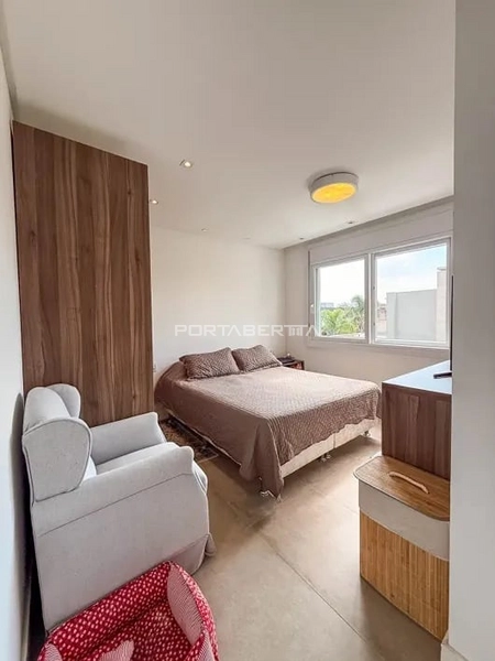 Sobrado esquina c/ área verde, mobiliado e decorado, condomínio Quintas do Lago: 2ª foto da galeria de imagens do imóvel