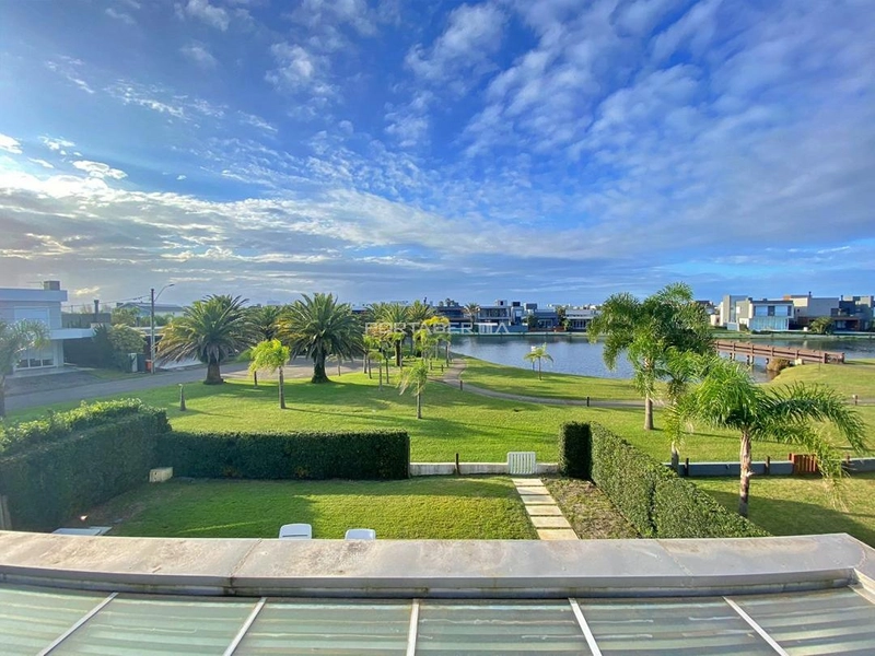 Sobrado fundos área verde, Beira Lago, condomínio Sunset: 4ª foto da galeria de imagens do imóvel