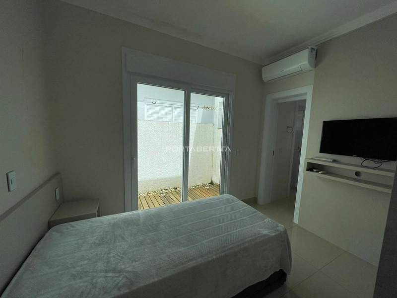Casa com 04 suítes à venda no condomínio Las Palmas em Xangri-lá RS: 3ª foto da galeria de imagens do imóvel