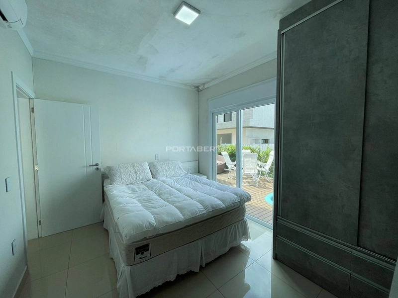Casa com 04 suítes à venda no condomínio Las Palmas em Xangri-lá RS: 4ª foto da galeria de imagens do imóvel