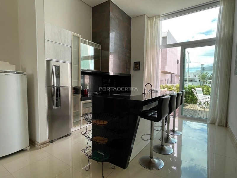 Casa com 04 suítes à venda no condomínio Las Palmas em Xangri-lá RS: 22ª foto da galeria de imagens do imóvel