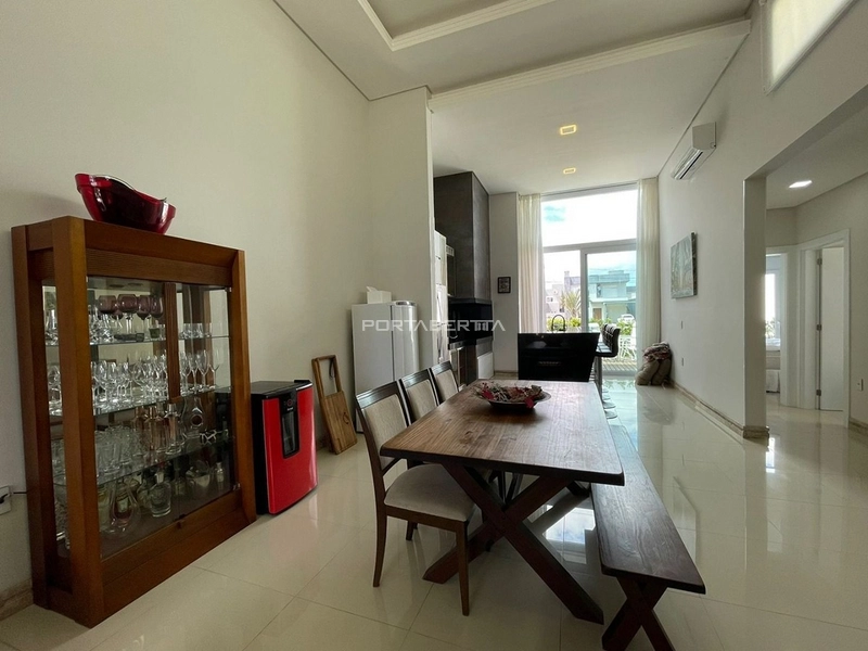 Casa com 04 suítes à venda no condomínio Las Palmas em Xangri-lá RS: 24ª foto da galeria de imagens do imóvel
