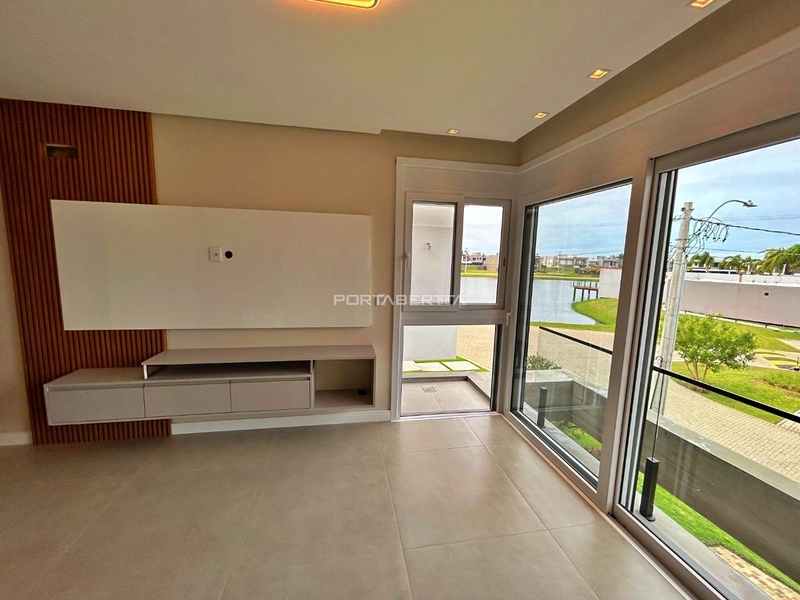 Sobrado novo, mobiliado e decorado, condomínio Sunset: 7ª foto da galeria de imagens do imóvel
