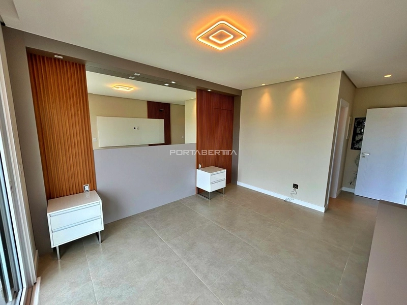 Sobrado novo, mobiliado e decorado, condomínio Sunset: 8ª foto da galeria de imagens do imóvel