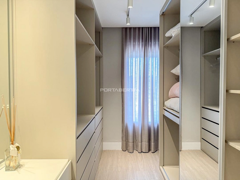 Sobrado beira lago, mobiliado e decorado, condomínio Enseada.: 15ª foto da galeria de imagens do imóvel